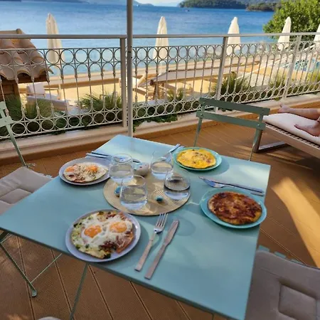 Greek House Complex B2 * Nidhrion